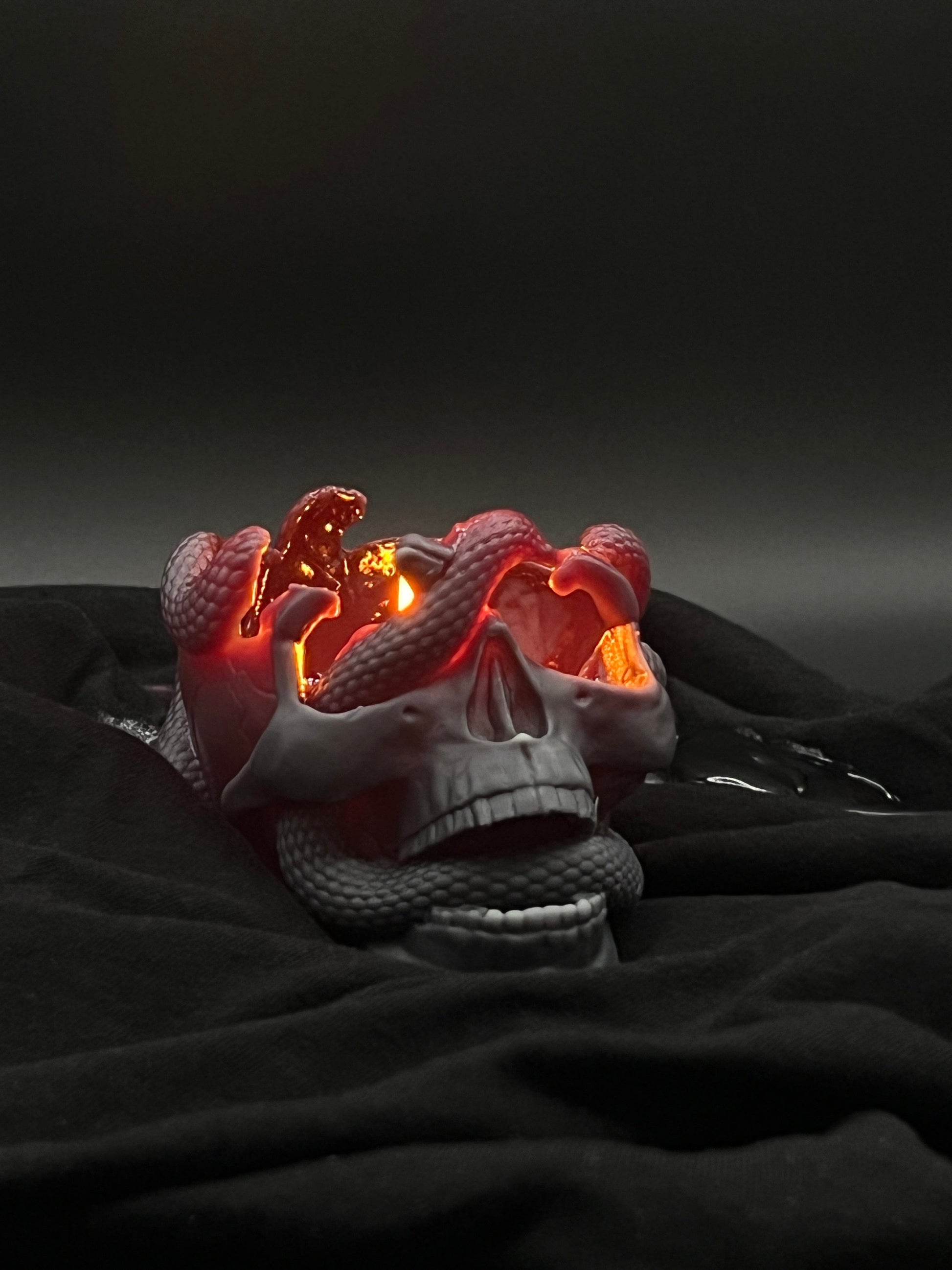Skull Blood Candles - Halloween Bleeding Dripping Red Wax, Skeleton, Gothic  Goth Gift Magic Skulls Candlestick Spooky Ghost Bar Decoration, Bleeding